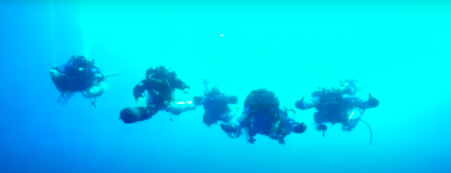 La rete fantasma di Isola delle Femmine: il team in acqua